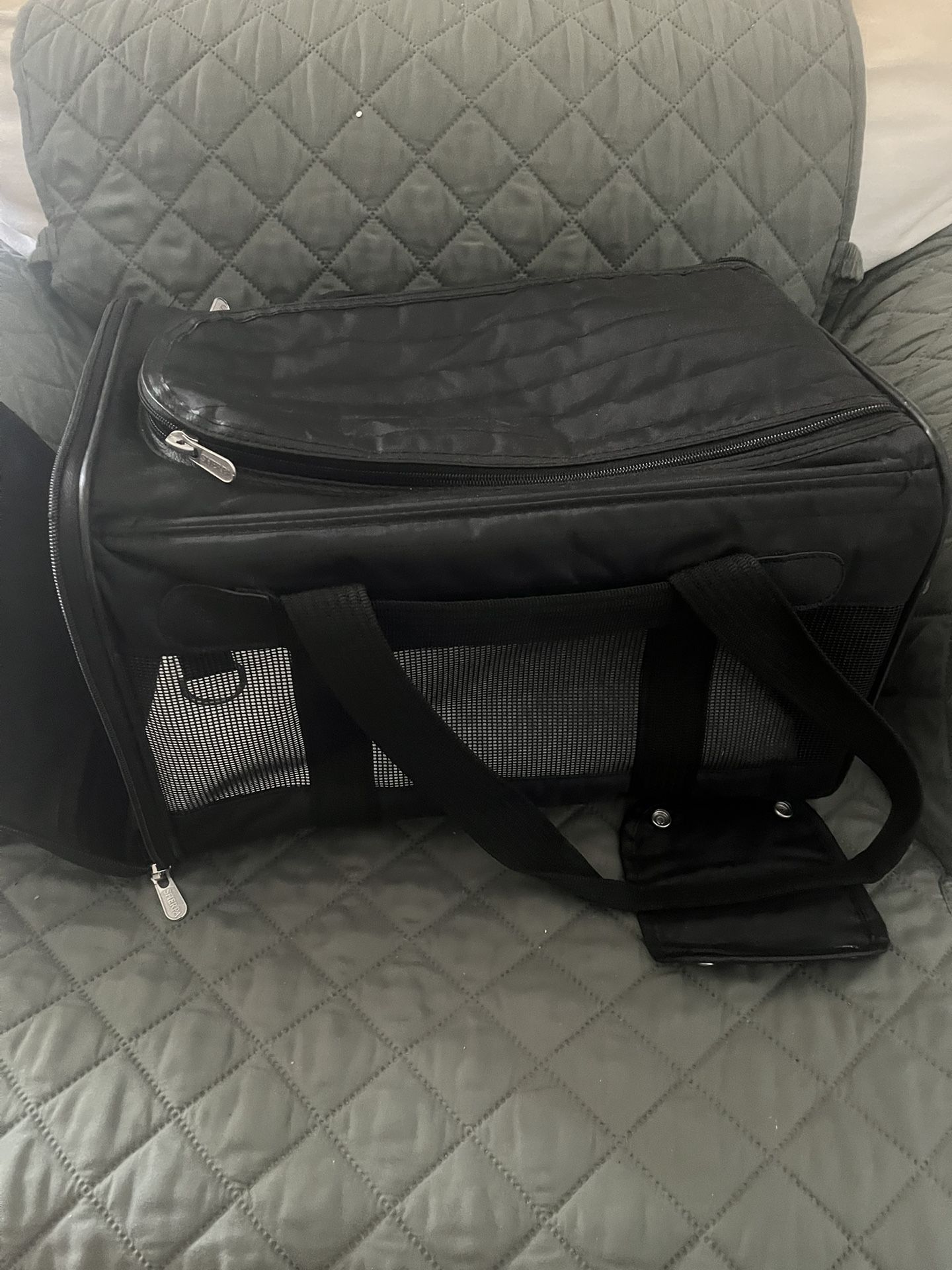 AIRLINE APPROVED: The Sherpa Original Deluxe Pet Carrier