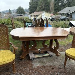 Vintage 8 Person Dining Room Table 