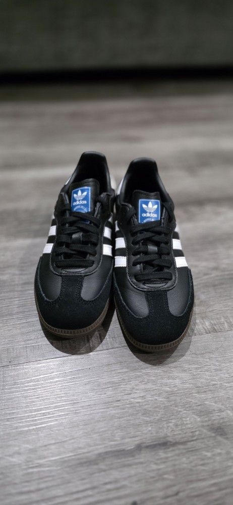 ADIDAS SAMBA ADV BLACK GUM MEN SIZE 5.5