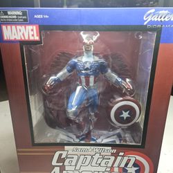 Marvel Gallery Sam Wilson Captain America Diamond Select 
