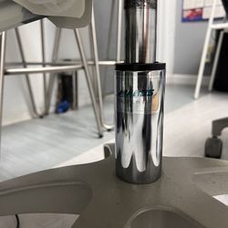 2 Beige Marus Doctor Stools 