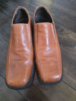 Kenneth Cole dress shoes