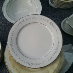 China Set, Noritake Ivory Heather pattern. 12 place setting plus assessories. Great Starter Set