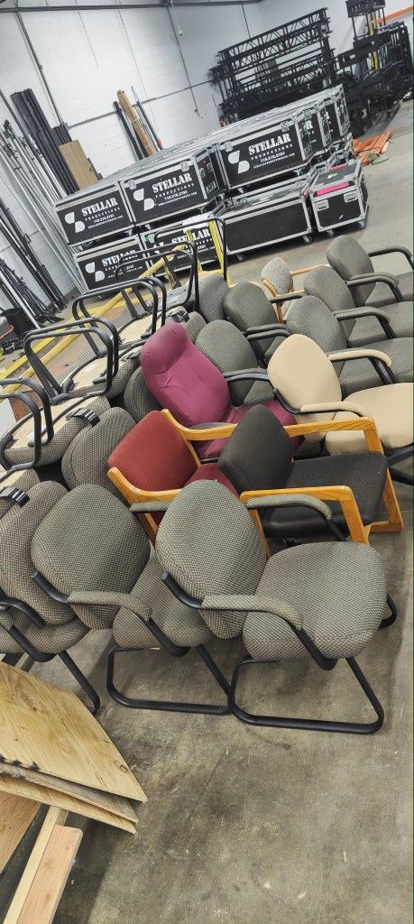 Used Office Furniture, Desks, Chairs

