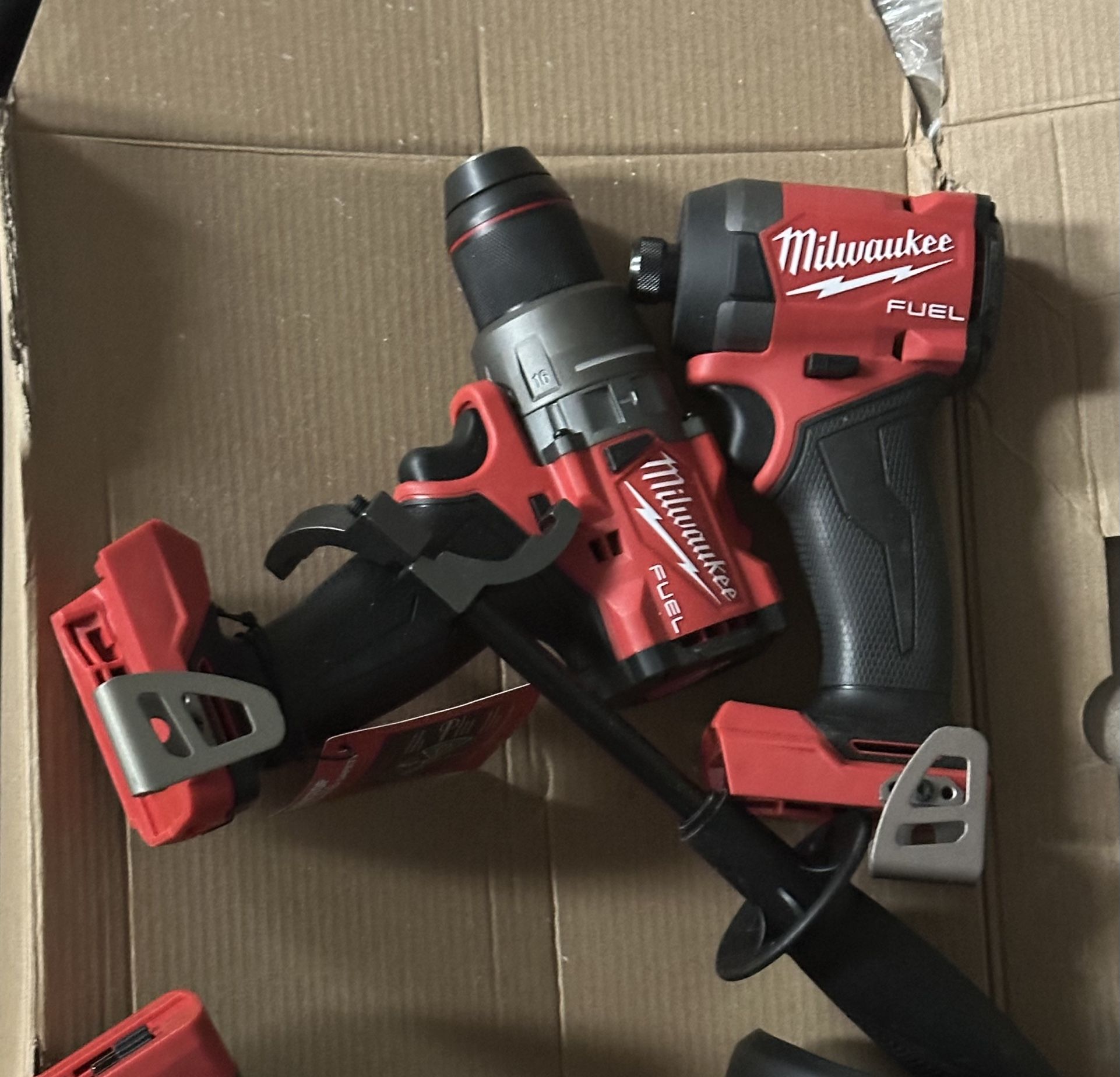 Milwaukee Tools See Description On Listing