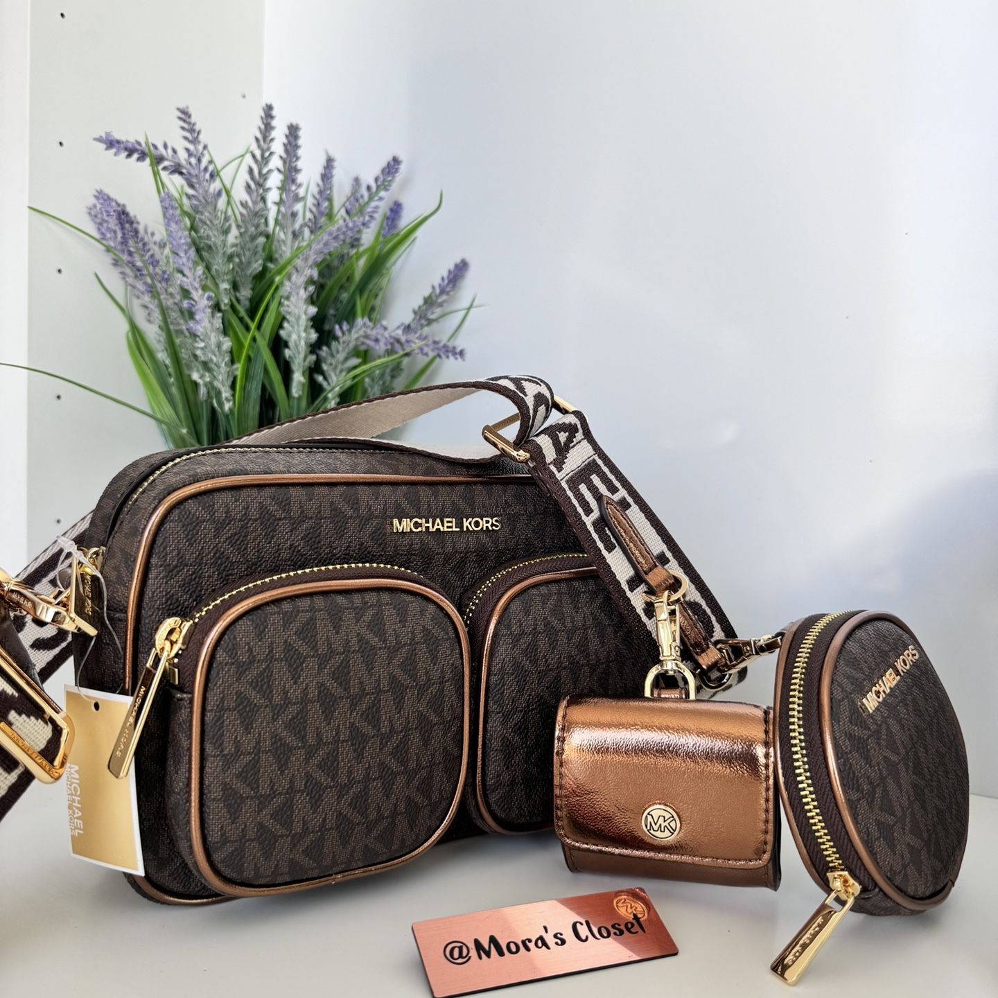 【SALE】michael kors*JET SET ITEM MD PKT XBODY W ATTCH 9fb0ac28f8a04e5db784c5465e9034
