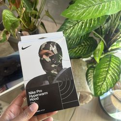 Nike Pro Hyperwarm Hood