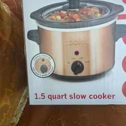 Slow Cooker 1.5 Quat NEW