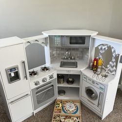 KidKraft kitchen And Play Food
