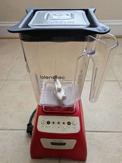 Blendtec Classic 570 Blender + 2 Jars