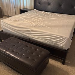 Tempurdiac Cal King Mattress + Base