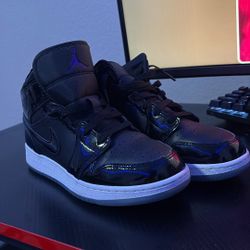 Jordan’s  1 Space Jam Size 5.5 Y