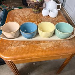 4-Piece Ceramic Bowl Set with Serving Tray