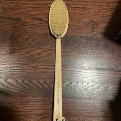 New! Earth Therapeutics Ergo-Form Back Brush with Long Handle!