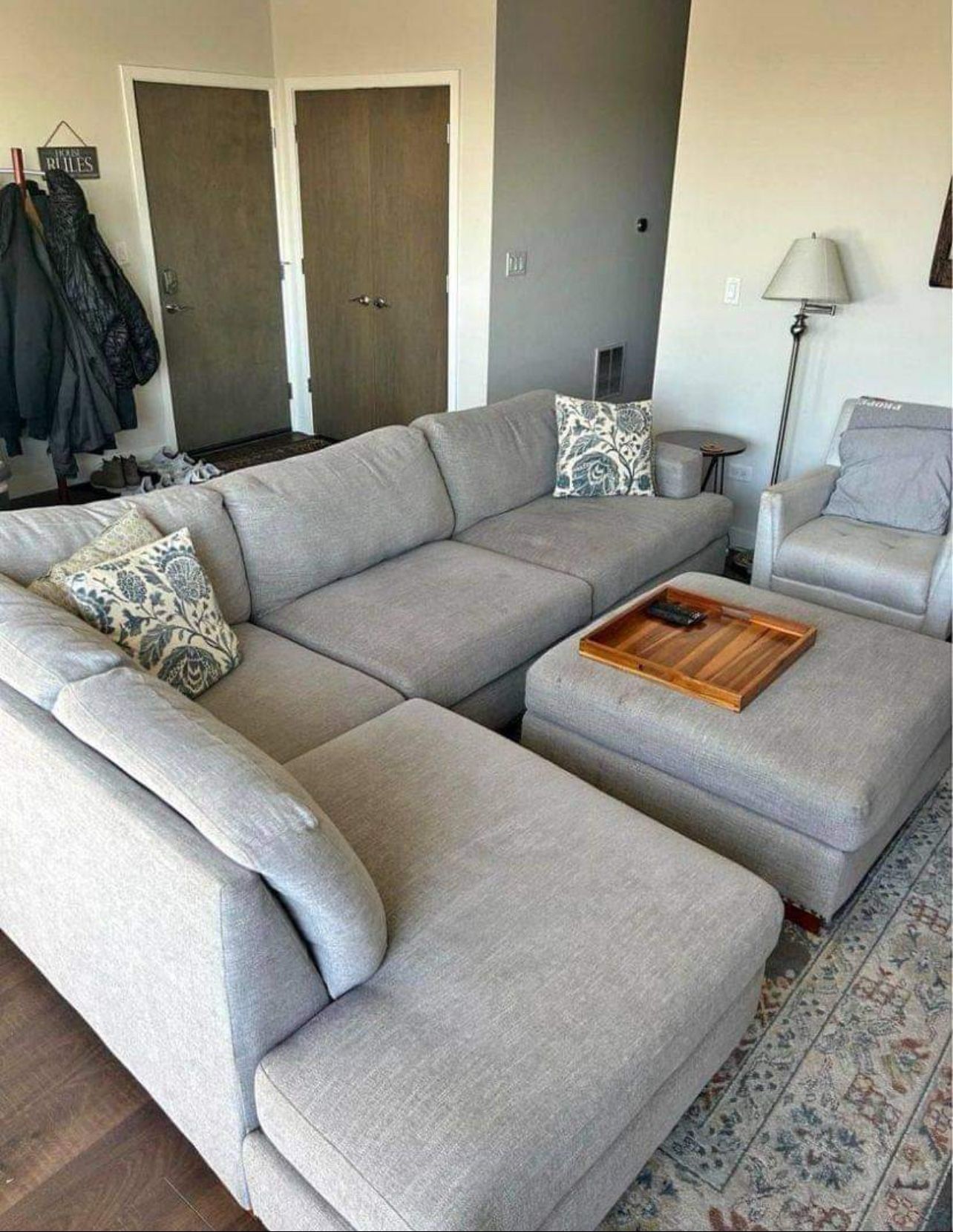 Gray Sectional With Ottoman