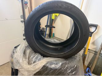 Michelin Pilot Super Sport Tires - Staggered 18” Set (70% Tread)