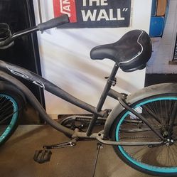 Women's Beach Cruiser Bike
