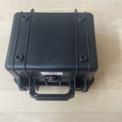 Pelican Box