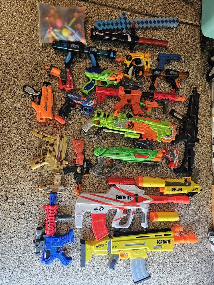 NERF GUNS