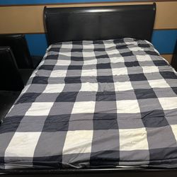 Queen Beds, Tall Dresser, Short Dresser with Mirror/27in LG TV/End Tables