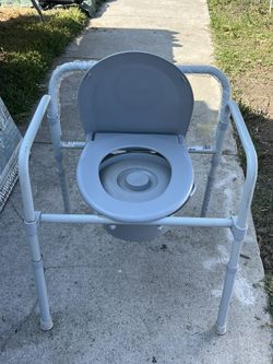Drive Medical Commode Chair, Portable toilet