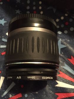 Canon EFS 18-55 💐0.28m/0.9 ft
