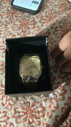 REWARD Luxury Square Gold Quartz Watch - Day/Date Window (New in Box)
