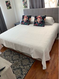 Full bed like new