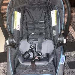 Black Graco car seat