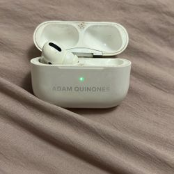 AirPod Pro Gen 1 Case And Left Earbud