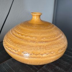 Home Decor - Italian Ceramic Vase (flowers Used For Inspiration Only) Excellent Condition 