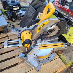 DEWALT
15 Amp Corded 12 in. Double Bevel Sliding Compound Miter Saw, Blade Wrench and Material Clamp