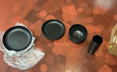 Brand new hard plastic dinnerware set