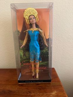Barbie Dolls of the World Sumatra Indonesia Pink Label