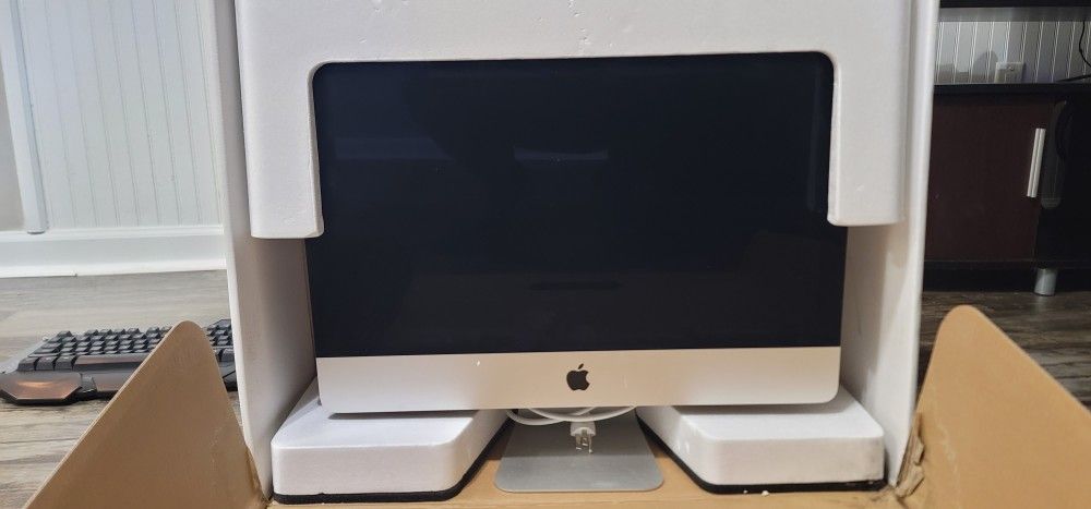 Apple iMac Mid 2017 "21.5" Mac OS Catalina RENEWED OS