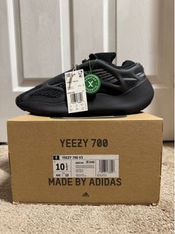 Yeezy 700 V3