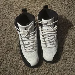 Jordan 12 size 5.5