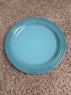 NEW Le Creuset plates