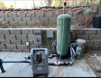 Pool UV filtration system