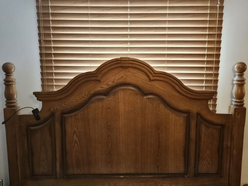 Queen Bedroom Set