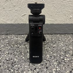 Sony Wireless Bluetooth Shooting Grip and Tripod for still and video, ideal for vlogging (GP-VPT2BT)