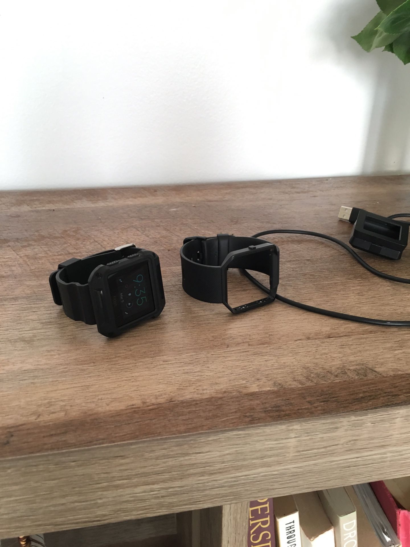 Fitbit Blaze+ 2 Wristbands+ Charger