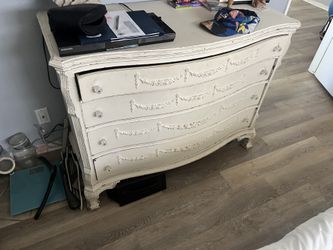 Chic Dressor Drawers