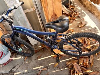 Genesis Bella Aluminum Full Suspension Mountain Bike