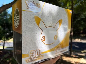 Pokémon Center Exclusive TCG 30th Celebration Elite Trainer Box