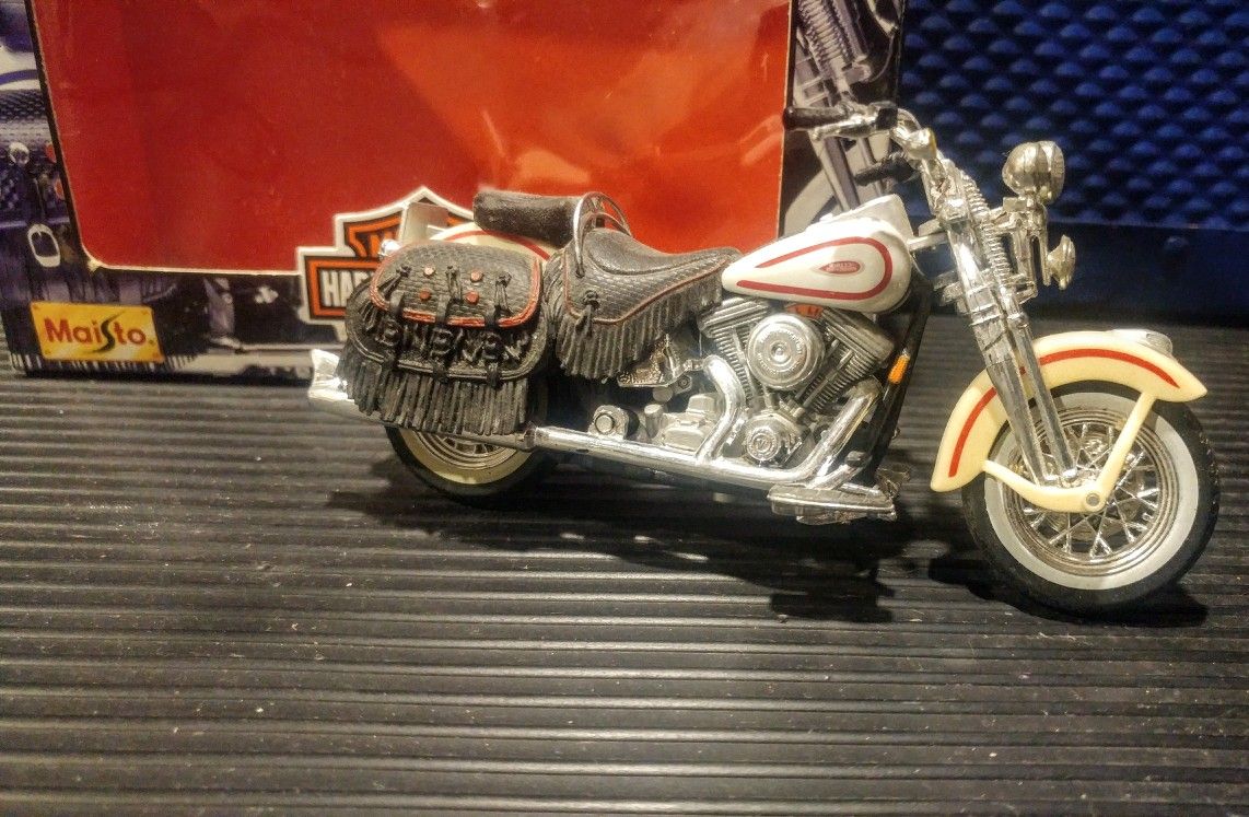 Harley Davidson Motorcycle Like New With Box