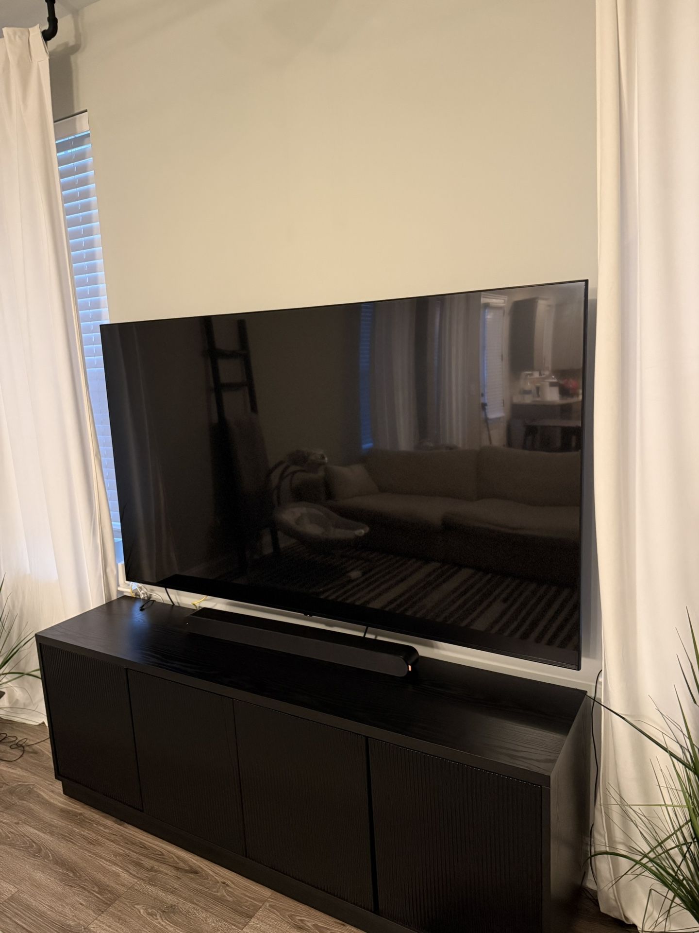 75” LG QNED TV perfect Condition With Surround Sound 