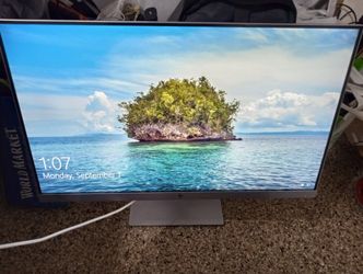 LCD HP 24 INCHES DISPLAY IN LIKE NEW CONDITIONS