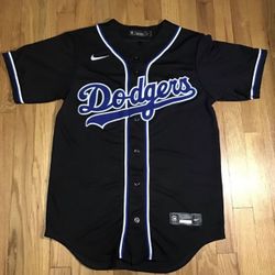 L.A DODGERS SHIRT SIZE SMALL NEVER WORN 