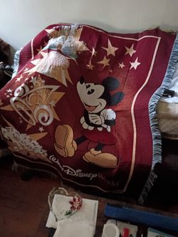 BLANKET $7 PICK UP IN SUN VALLEY